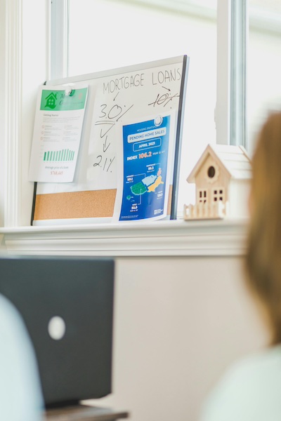 Brochure printing and folding
